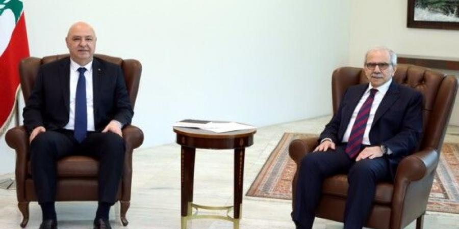 الرئيس عون يلتقي سلام قبيل جلسة مجلس الوزراء في قصر بعبدا