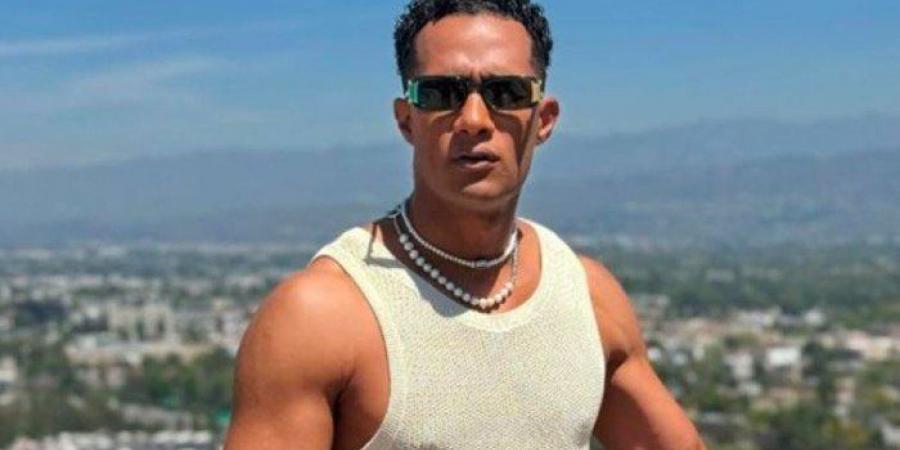بالفيديو.. محمد رمضان يطرح أغنية "البابا راجع" على "يوتيوب"