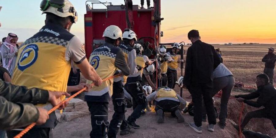 الدفاع المدني ينتشل جثمان طفلة سقطت في بئر للمياه جنوبي حلب