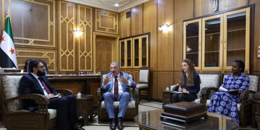 وزير العدل يبحث مع البنك الدولي تمويل مشاريع الطاقة الكهربائية في ‏سوريا