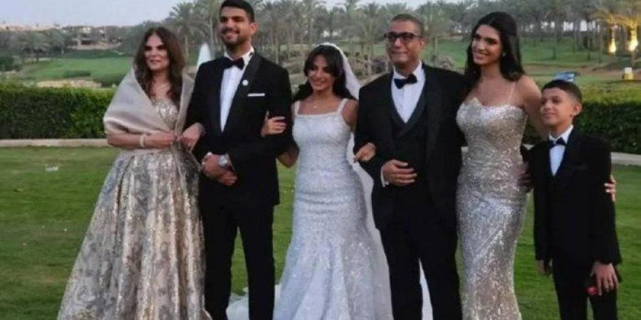 الفنانة أمل رزق تبكي من الفرح في زفاف ابنتها هيا كتكت بحضور نخبة من نجوم الفن بالقاهرة