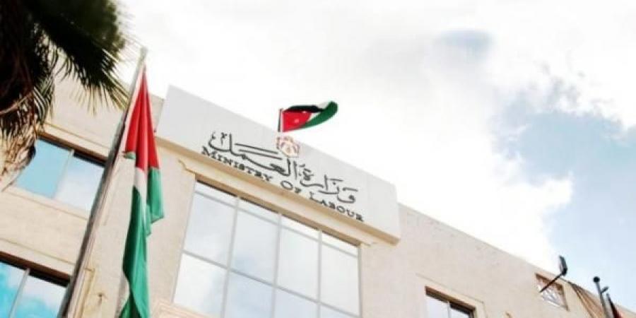 رفع رسم تصريح "عامل خدمات عمارة" إلى 700 دينار