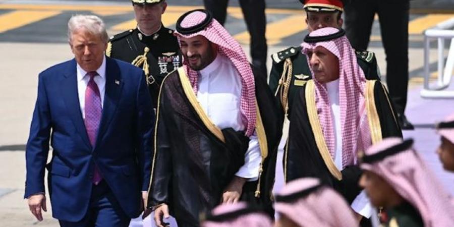 حصّة لبنان من جولة ترامب... كيف "يتعلّم الدرس" من الشرع؟!
