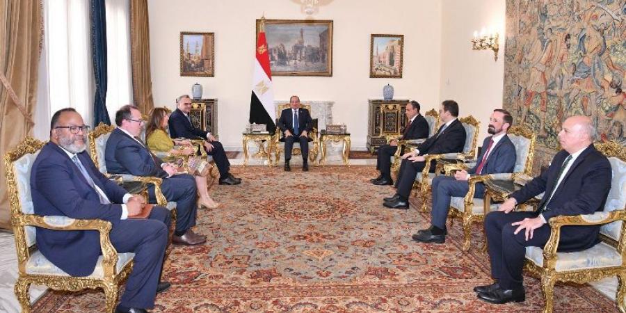 المتحدث الرئاسي ينشر صور استقبال الرئيس السيسي لـ كبير مستشاري الرئيس الأمريكي للشئون العربية
