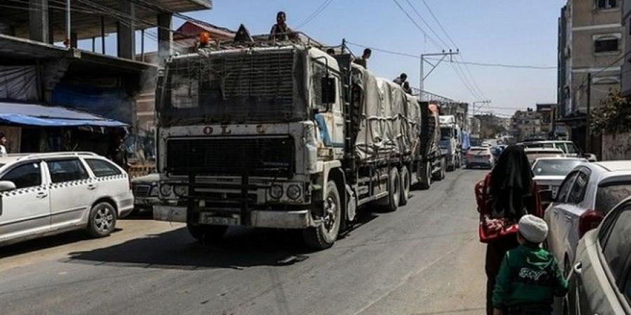 الجيش الإسرائيلي: دخول 5 شاحنات محملة بالمساعدات إلى غزة
