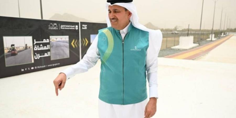 الجاسر يدشن التوسع في مبادرتي الطرق المطاطية والباردة لخدمة ضيوف الرحمن