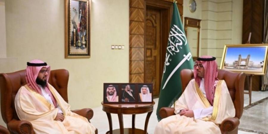 مُحافظ جدَّة يطَّلع على خطط «أموال القُصَّر»