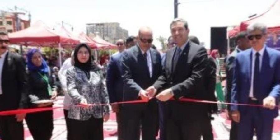وزير العمل ومحافظ دمياط يفتتحان ملتقى توظيف لتوفير 1100 فرصة عمل للشباب
