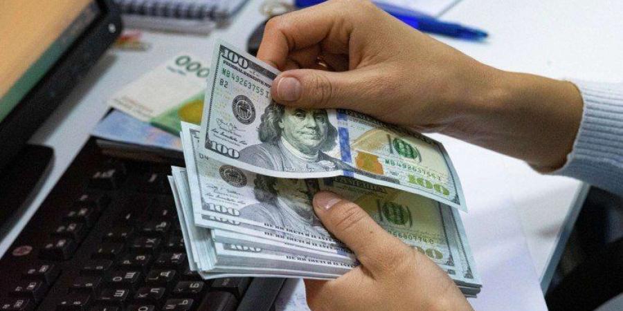 الليرة تتراجع مجددًا.. سعر الدولار في سوريا اليوم الإثنين 19 مايو 2025