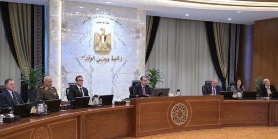 مدبولى يكلف وزير التعليم بدراسة إعادة هيكلة مدارس "دبلوم التجارة"