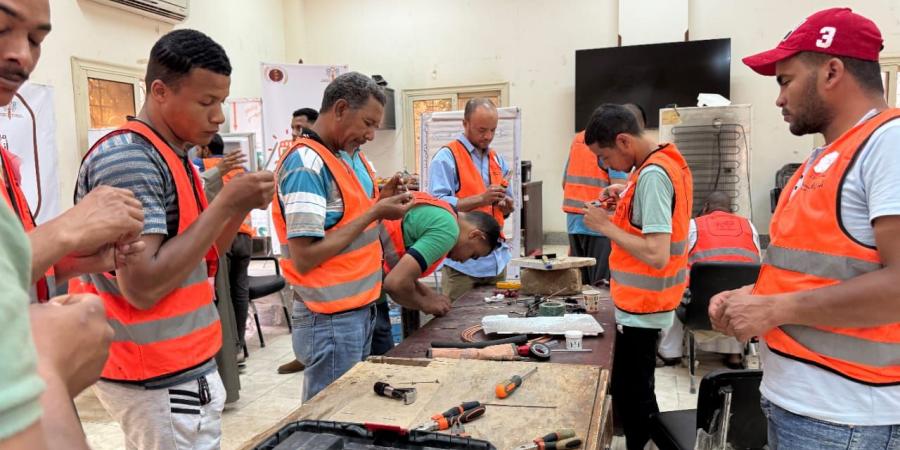 تدريب 40 شابا على صيانة التكييف وتجميع مبردات المياه بقرى إسنا بالأقصر