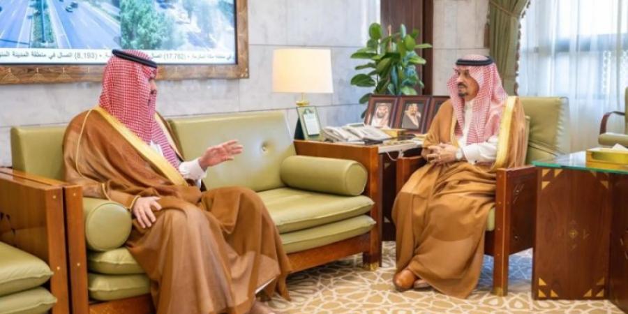 أمير منطقة الرياض يستقبل أمين المنطقة