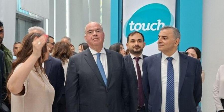 الحاج زار "تاتش" وأعطى توجيهاته لرفع جهوزية الشركة لموسم الصيف: للعمل على رفع مستوى الشبكة
