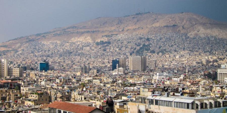 مجموعة مسلحة تحتجز محافظ السويداء بسوريا من أجل الإفراج عن سجين