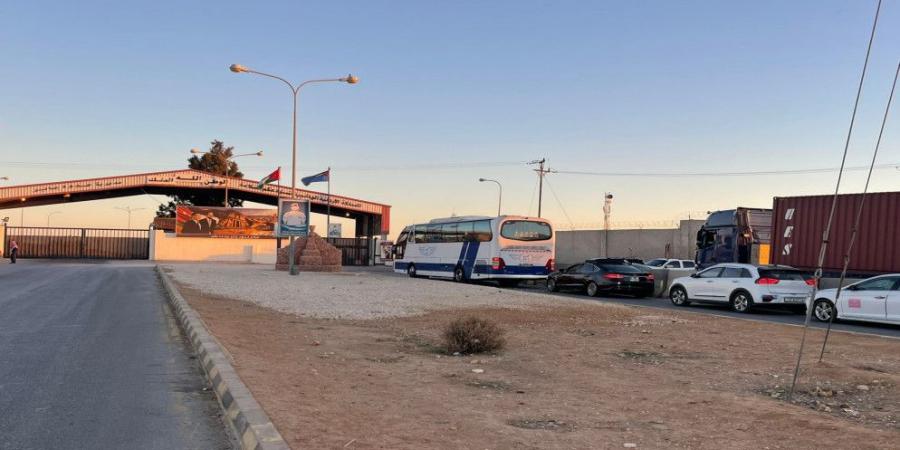 النائب أبو حسان يطالب بإلغاء شرط الموافقة المسبقة للأردنيين الراغبين بزيارة سوريا