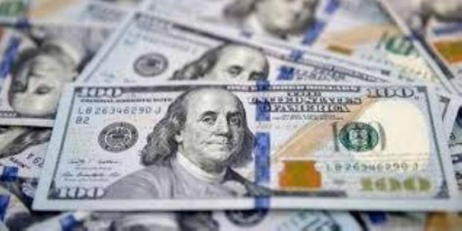 الدولار يواصل التراجع أمام العملات الرئيسة