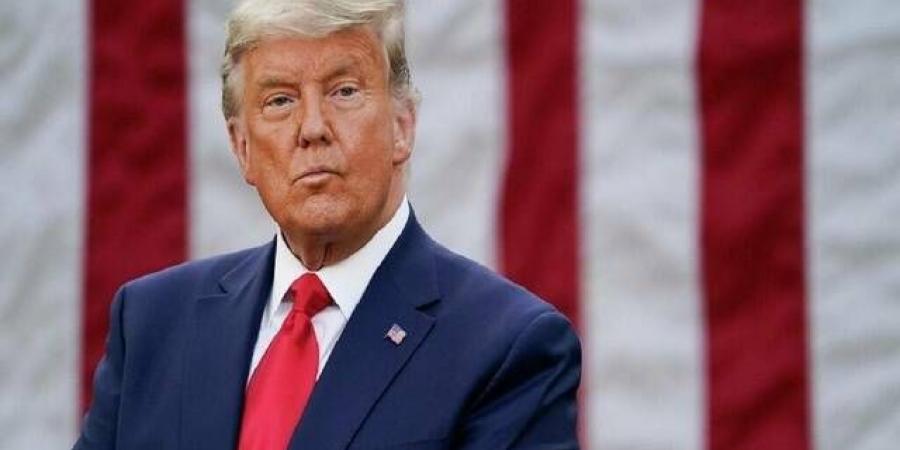 ترامب يعلن فرض رسوم جمركية على شركات الهواتف غير المُصنّعة في أمريكا نهاية يونيو