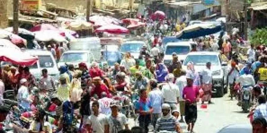 سكان لحج يعانون من موجة حرّ شديدة وانقطاع مستمر للكهرباء