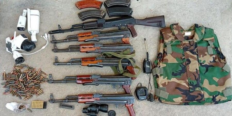 الجيش: توقيف 36 شخصًا لارتكابهم جرائم مختلفة وضبط أسلحة وذخائر ومخدرات بحوزتهم