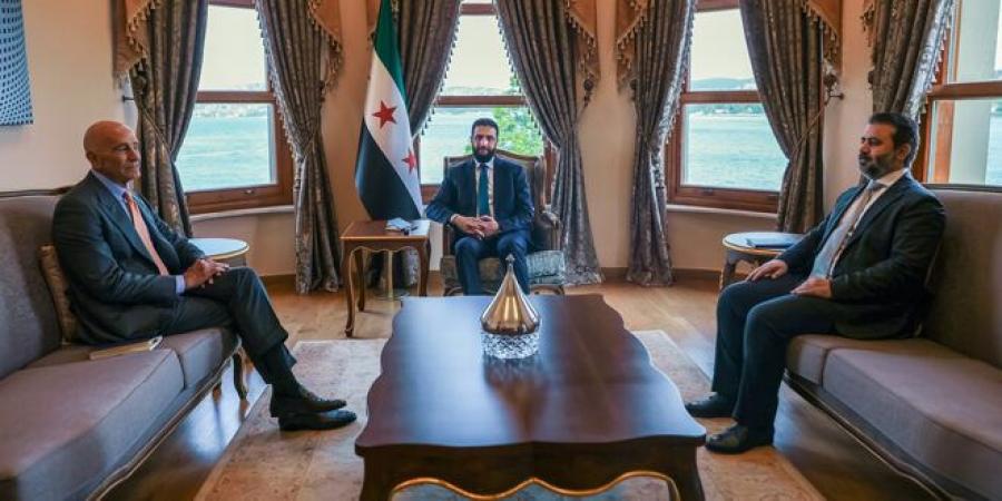 الرئيس الشرع يلتقي المبعوث الخاص للولايات المتحدة الأمريكية إلى سوريا على هامش الزيارة إلى الجمهورية التركية