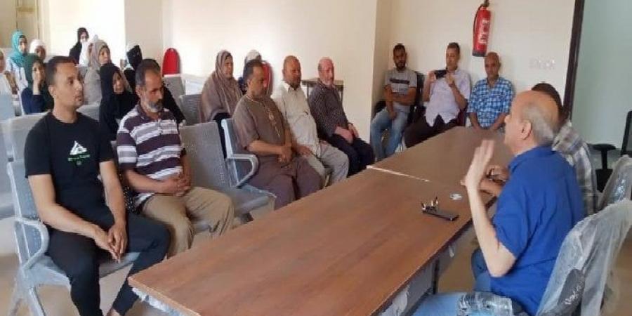 الكتاب يصنع القارئ: أدباء الفيوم يناقشون صناعة النشر في ندوة ثقافية بإطسا