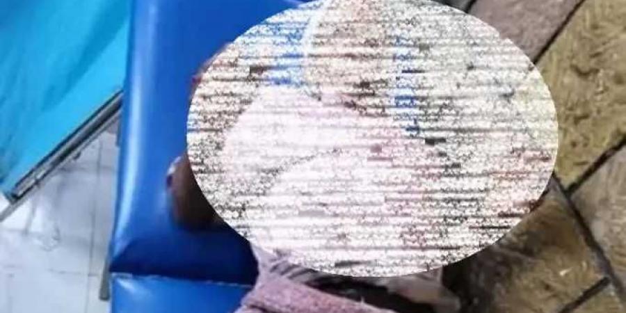 انهيار الحالة الصحية لـ‘‘بائع الزلابيا’’ في إب.. والمليشيات تتراجع عن علاجه