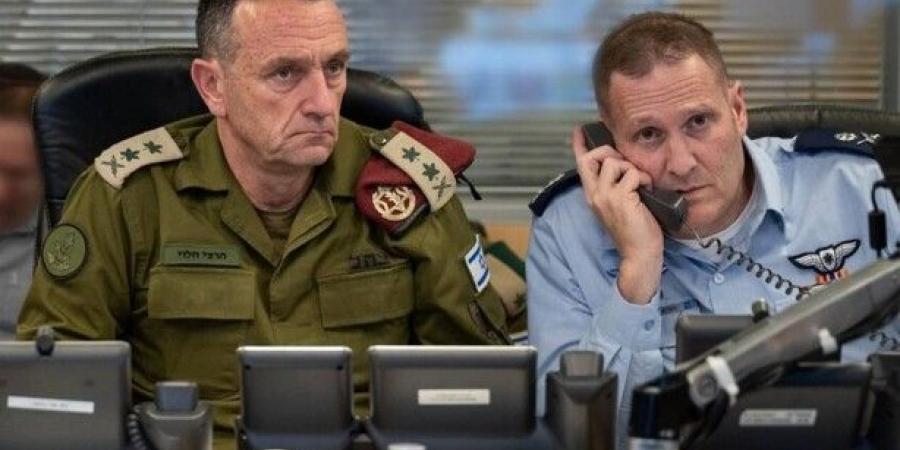 القناة 12: تصاعد التوتر بشكل غير مسبوق بين رئيس الشاباك الجديد ورئيس الأركان السابق حول قضية الأسرى بغزة