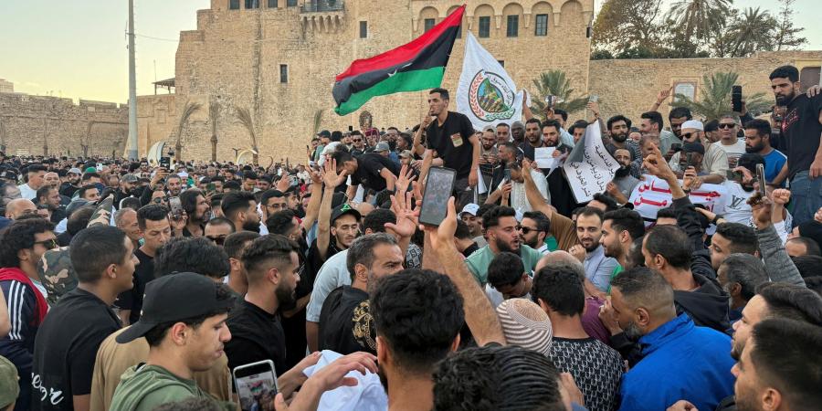 محللون دوليون: فوضى طرابلس تمهد لصراع أعنف إن لم يُعالج الوضع