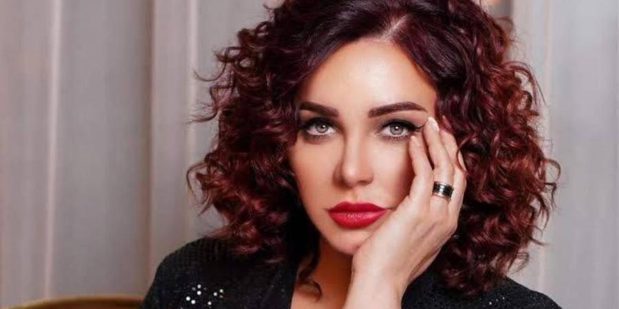 سلاف فواخرجي تكشف محاولة سرقة واختراق حسابها على موقع اكس -تويتر