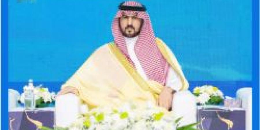 نائب أمير المنطقة الشرقية يرعى حفل تخريج أكثر من 600 خريج وخريجة من منسوبي تجمع الشرقية الصحي