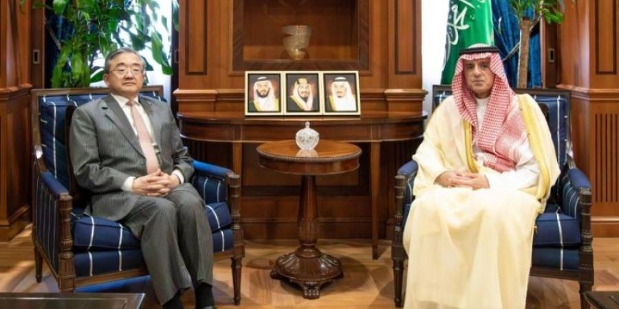 وزير الدولة للشؤون الخارجية يستقبل المبعوث الصيني الخاص لتغير المناخ