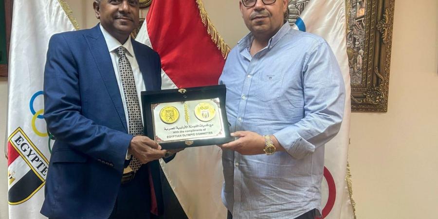 ياسر إدريس يستقبل خالد الخليفي ويهنئه برئاسة الاتحاد العربي للرياضات المائية
