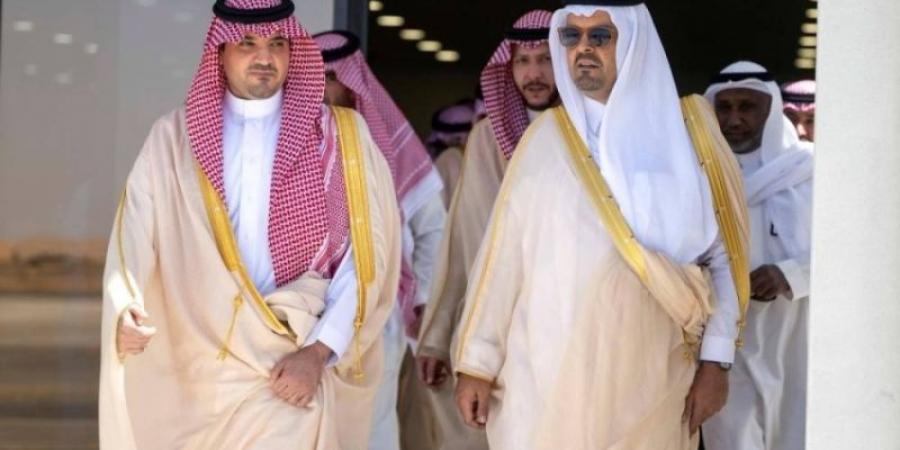 عبدالعزيز بن سعود يتابع سير العمل في صالة الحجاج بمطار الطائف الدولي