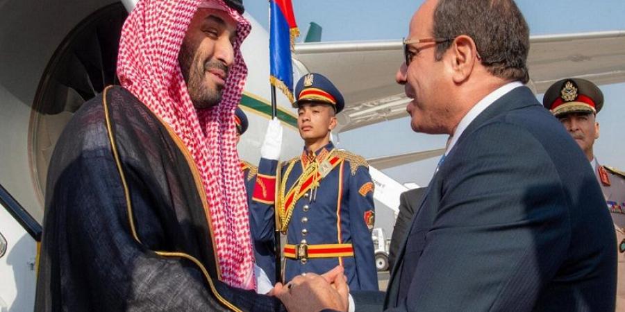 السيسي يوجه رسائل خطية لقادة دول عربية.. ماذا جاء فيها؟