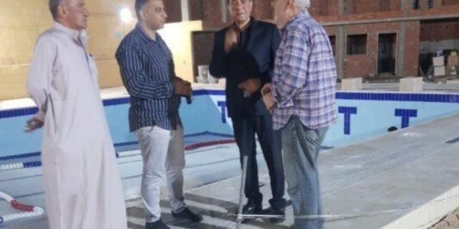 مدير رياضة القليوبية يتفقد الأعمال الإنشائية لحمام السباحة بمركز شباب أجهور الكبرى