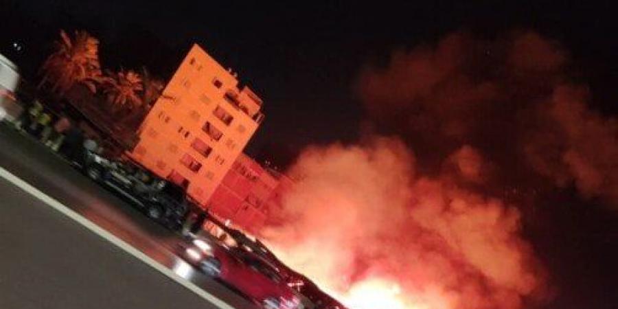 بالفيديو.. حريق هائل في سوق السيراميك بمؤسسة الزكاة في المرج