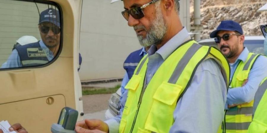 رئيس المساحة الجيولوجية يتفقد جاهزية مراقبة أعمال الضخ من بئر زمزم