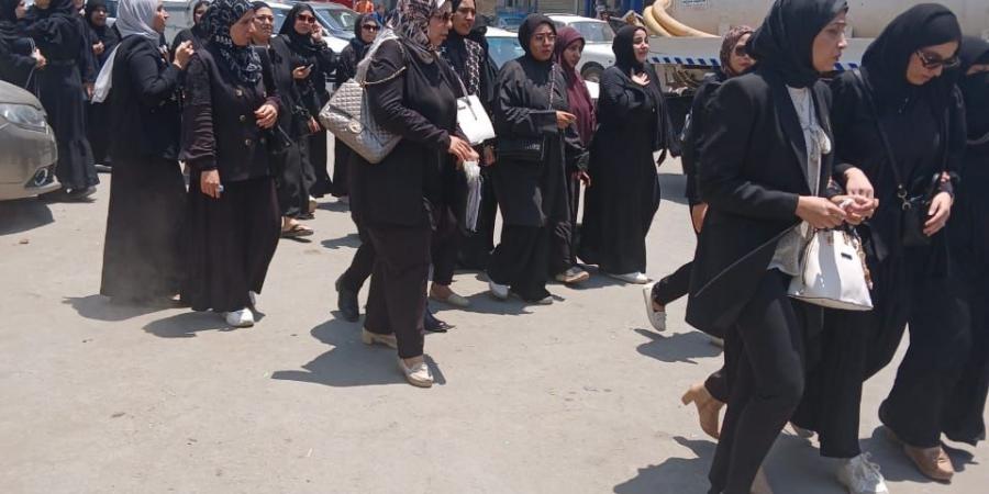 وسط انهيار أسرتها وصديقاتها.. تشييع جثمان دعاء طالبة جامعة الفيوم ضحية حادث الدهس