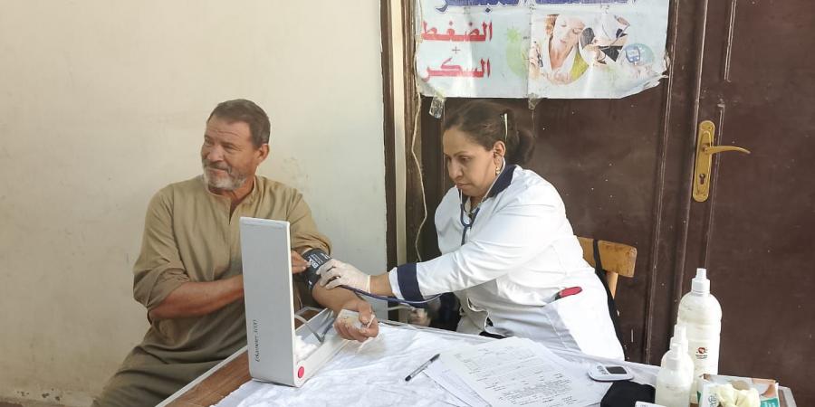 قافلة طبية بمركز  شباب وابورات المطاعنة بإسنا جنوب الأقصر