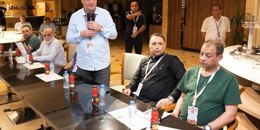 وزيرة التضامن تتابع خطة تصعيد حجاج الجمعيات الأهلية إلى عرفات