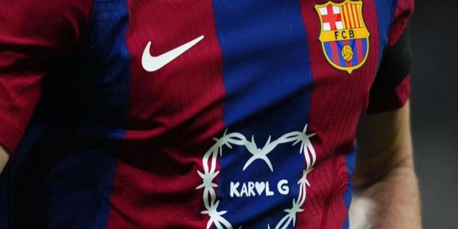 إنتقالات: برشلونة يعلن رحيل لاعبه إلى كومو الإيطالي