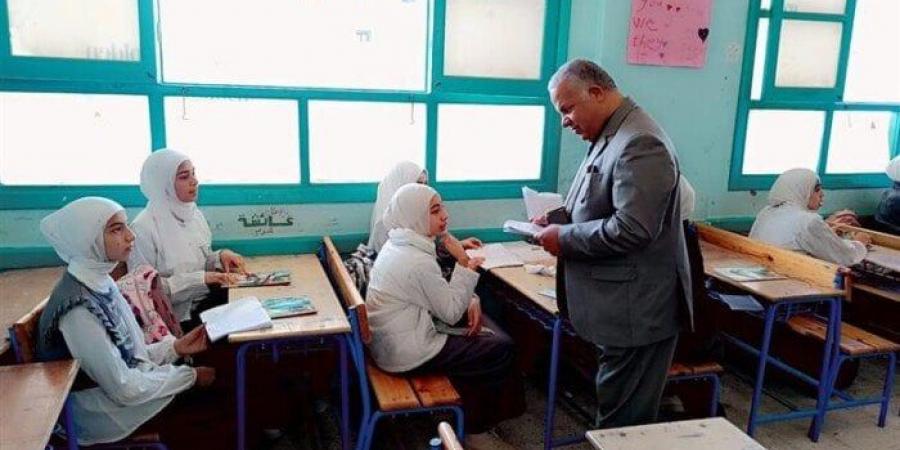 جدول الثانوية العامة 2025 للقسمين الأدبي والعلمي