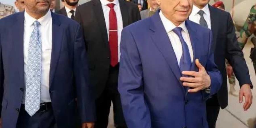 الرئيس العليمي: مستمرون في صرف المرتبات واستعادة الدولة (نص الخطاب)