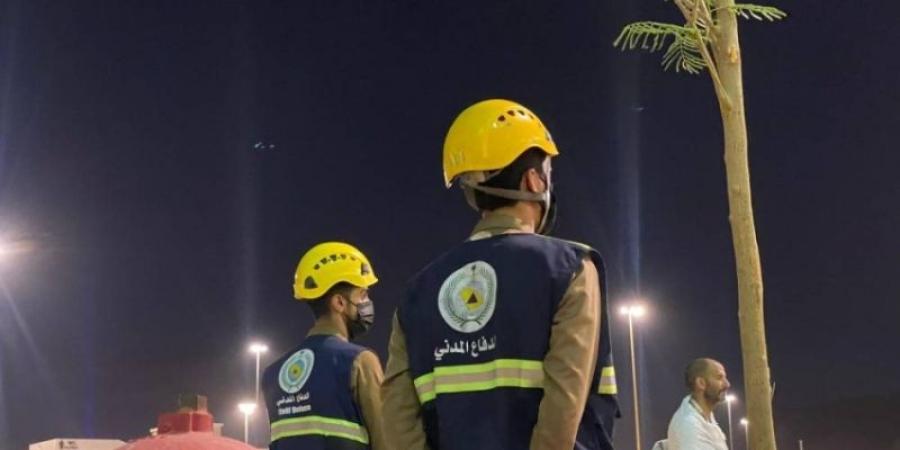 قوات الدفاع المدني.. جهود ميدانية بجسر الجمرات