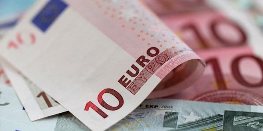 تراجع اليورو مع ارتفاع سعر الدولار بفضل بيانات الوظائف في الولايات المتحدة