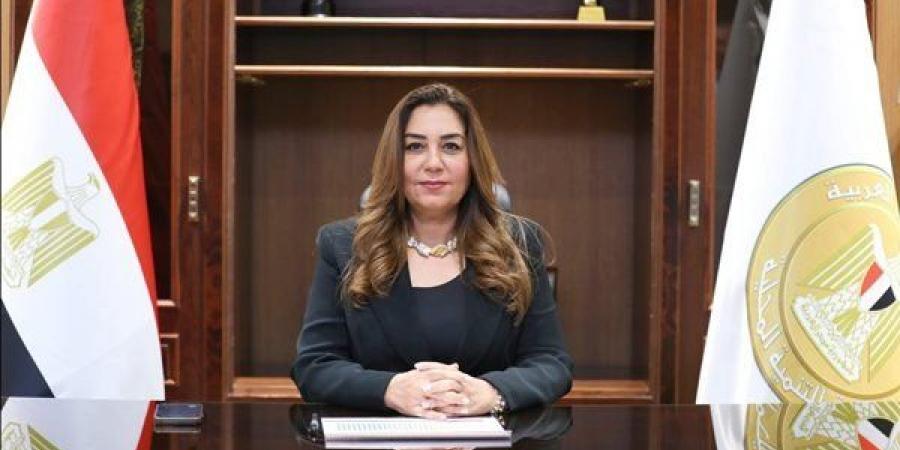 وزيرة التنمية المحلية تتابع تطورات الأوضاع في المحافظات خلال أول أيام عيد الأضحى المبارك