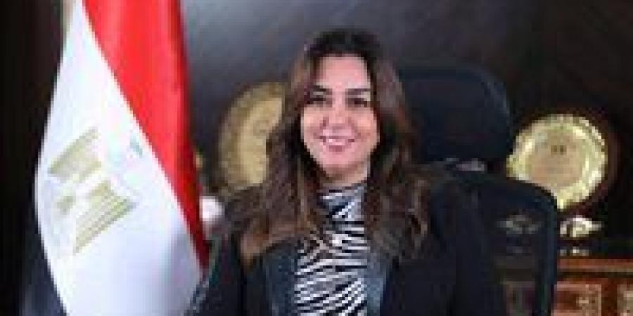وزيرة التنمية المحلية تتابع مع المحافظين تطورات الوضع في المحافظات خلال أول أيام عيد الأضحي المبارك