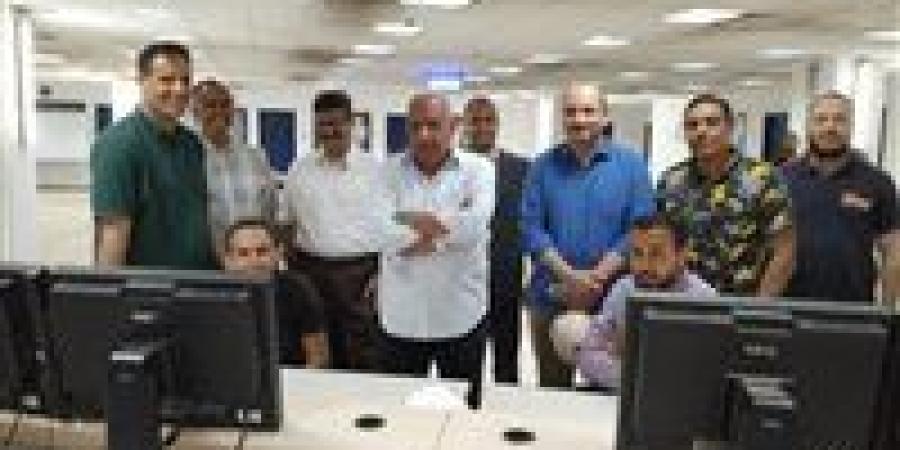 وزير الكهرباء يقضي ثالث ايام عيد الاضحى المبارك مع العاملين فى محطة توليد كهرباء ابو قير الجديدة..شاهد