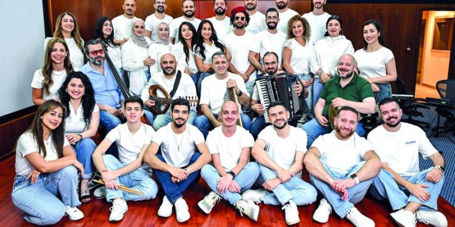 «كورال شرقيات».. فرّقتهم المهن وجمعتهم الموسيقى