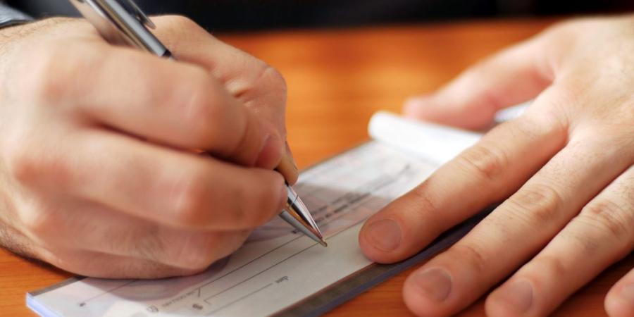 إعادة تنظيم استخدام الشيكات : أي تداعيات على البيع بالتقسيط ؟